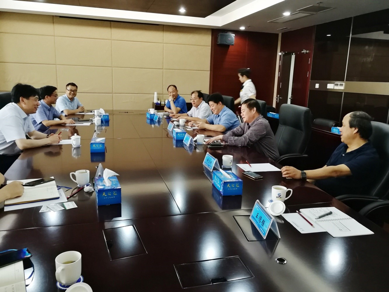 中牧集团与洋河股份举行高层会晤