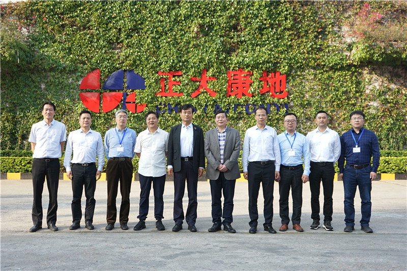 薛廷伍总经理考察正大康地集团