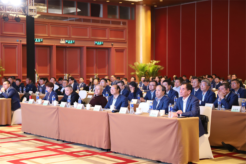 踔厉奋发立潮头 笃行不怠续新篇