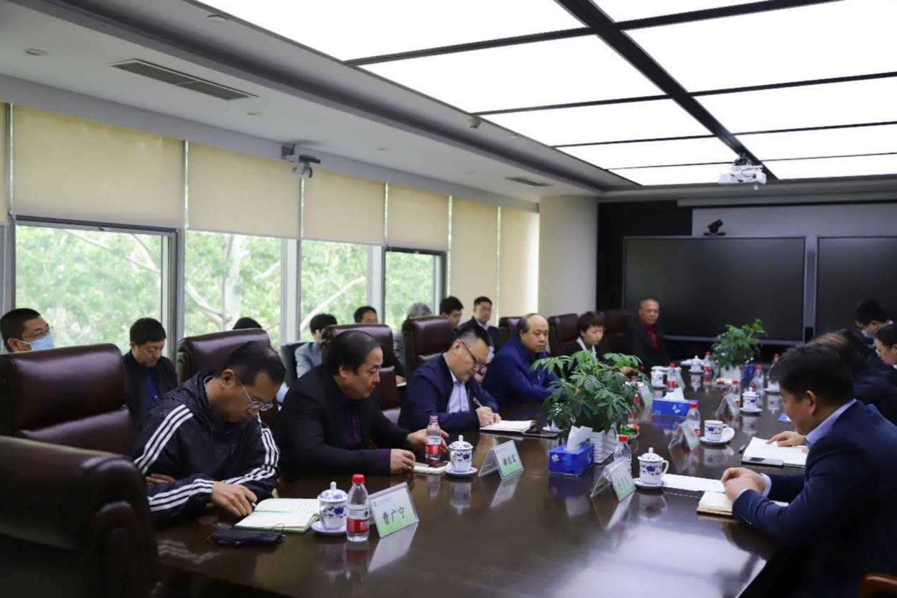 中牧集团召开中层干部会议宣布中国农发集团党委决定：王德强任副总经理