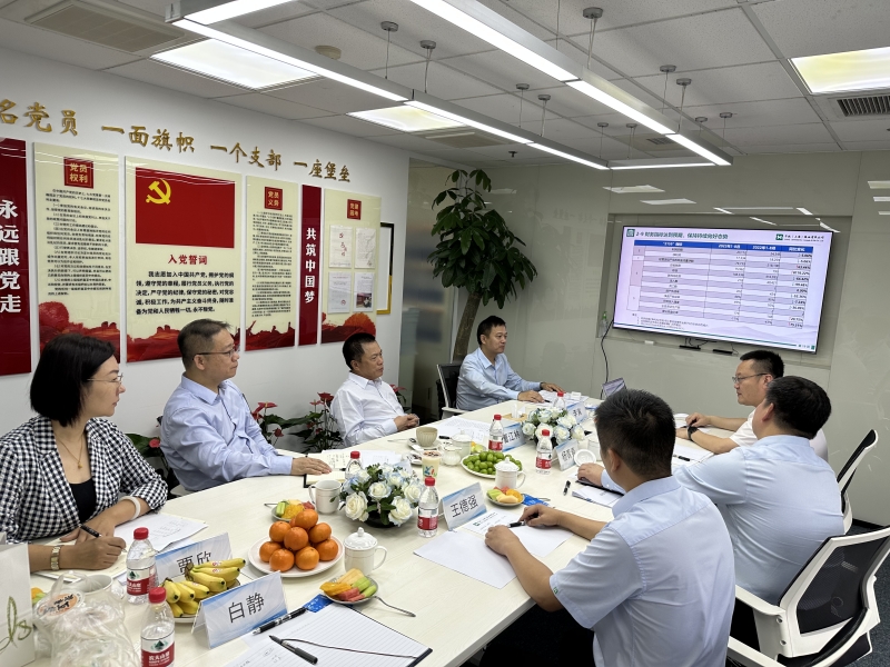 中国农发集团董事长曹江林一行赴中牧粮油调研指导工作