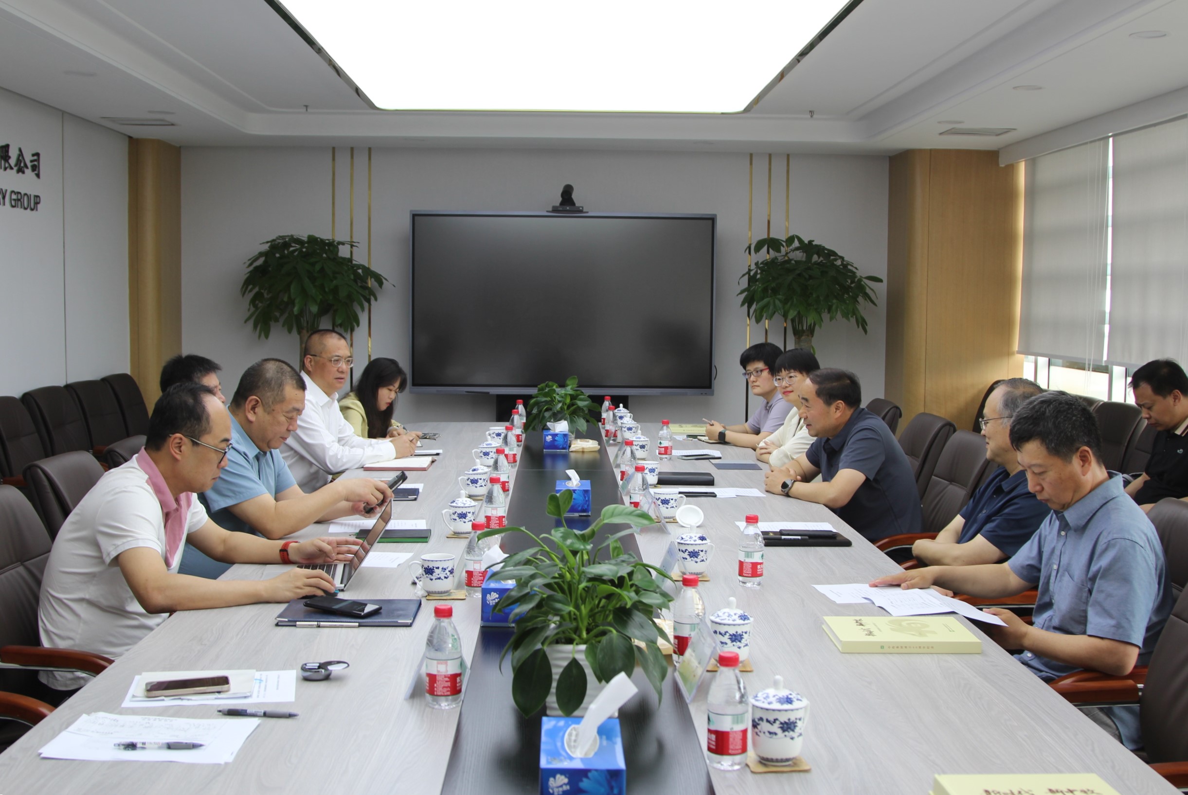 北京市西城区金融街街道工委书记袁文到访中牧集团